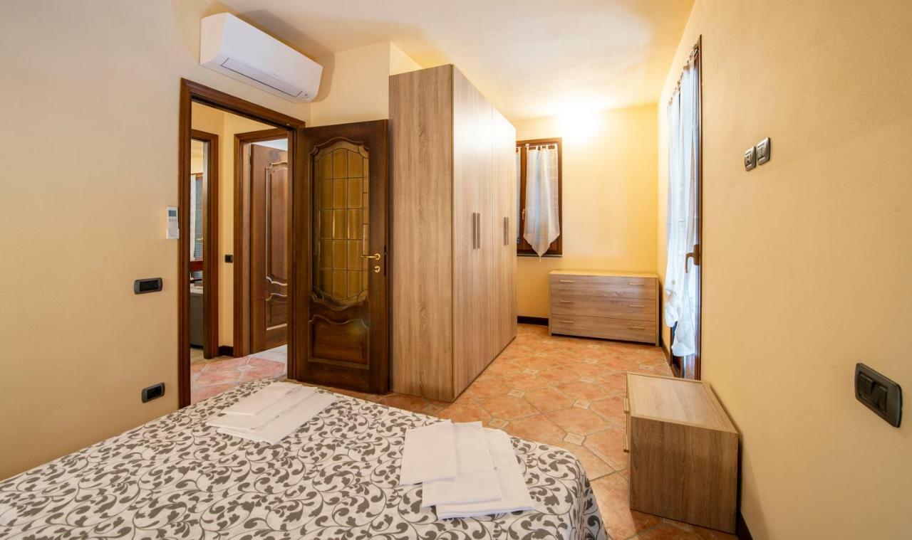 Appartamenti Arco Antico San Bartolomeo Al Mare Exterior foto