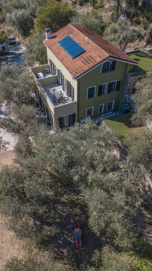 Appartamenti Arco Antico San Bartolomeo Al Mare Exterior foto